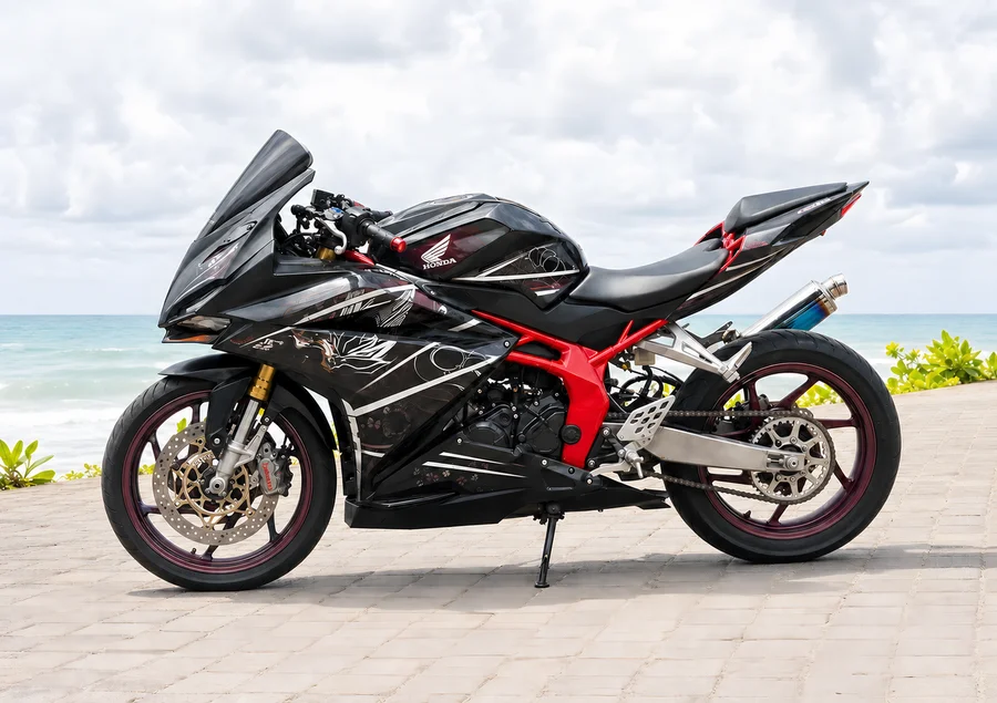 Honda CBR250RR Kabuki Limited Edition พร้อมอาร์ตเวิร์คคาบูกิสีดำ กรอบสีแดง และเน้นล้อสีแดง