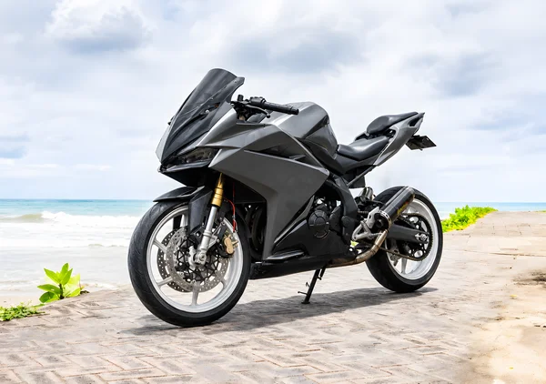 دراجة نارية رياضية مخصصة باللون الفضي والرمادي Honda CBR250RR MC22 classic 250cc بمحرك دراجة نارية رياضي بأربع أسطوانات مع انسيابية كاملة