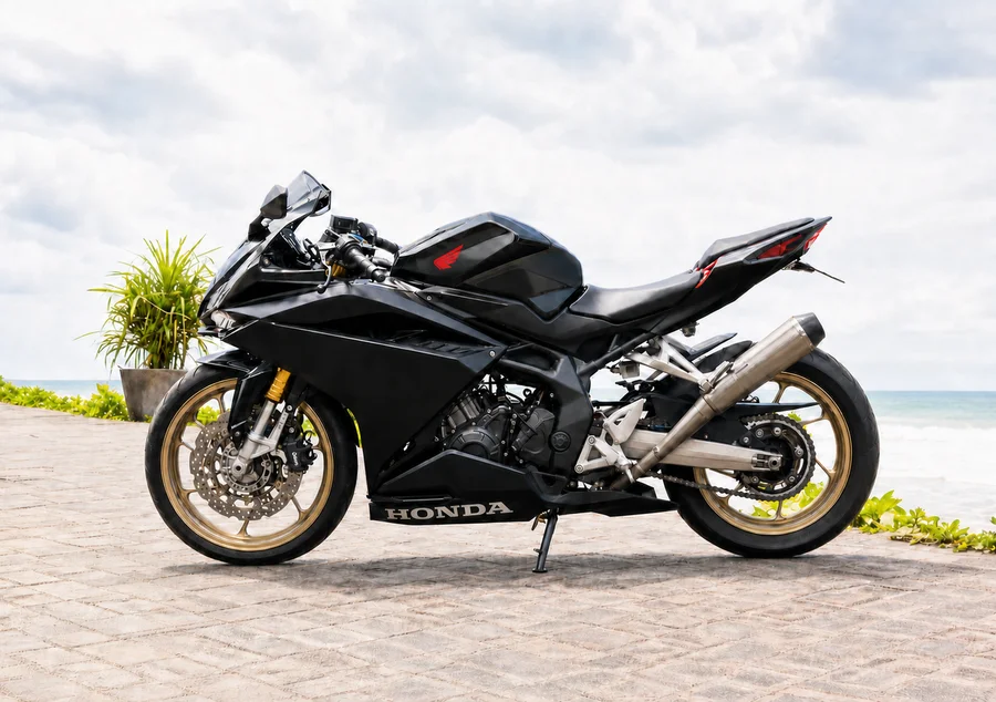 สีดำทอง Honda CBR250RR MC22 classic 250cc เครื่องยนต์สี่สูบแถวเรียง มอเตอร์ไซค์สปอร์ต แฟริ่งเต็ม